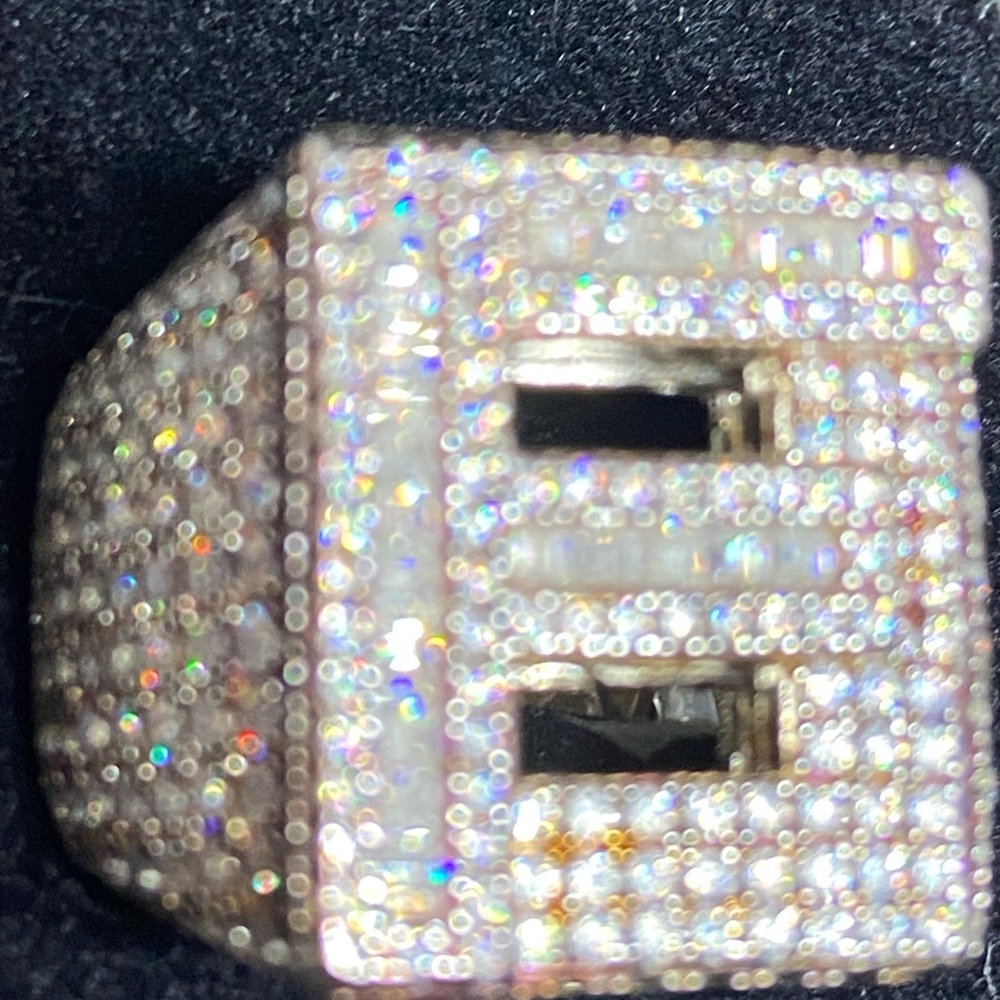 LETTER F ring size 8